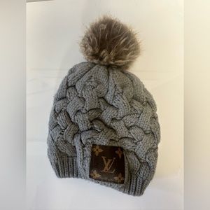 Fashion Grey Upcycled Beanie with Faux Fur Lining